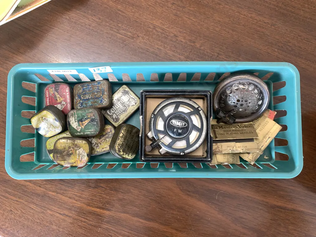 Vintage Limit F.M. Gramophone Sound Box In Original Box, Selection of Gramophone Needles In Original Packaging Etc Image 1++