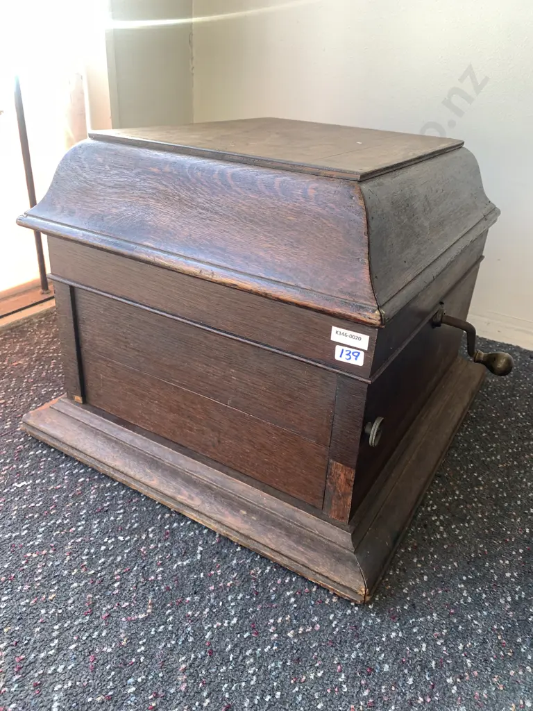 His Masters Voice Gramophone, Circa 1930's, Working Condition, Made By The Gramophone Co Ltd Image 1++