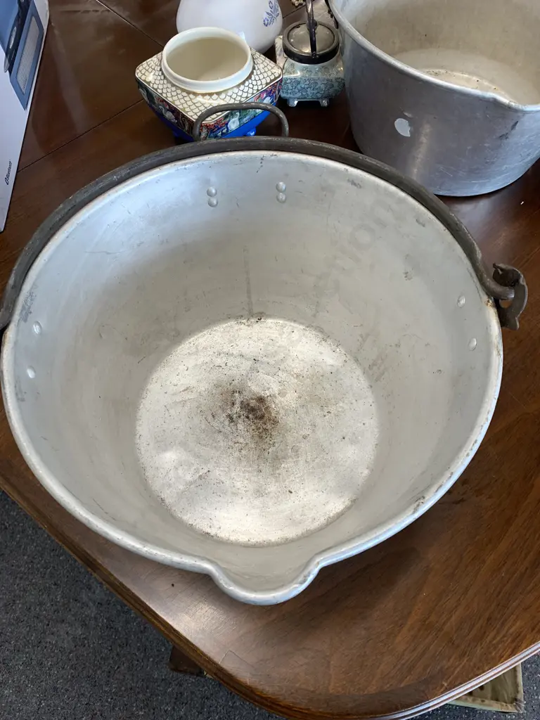 Vintage Aluminium Preserving Pan With Cast Iron Handles, Dia35cm Image 1++