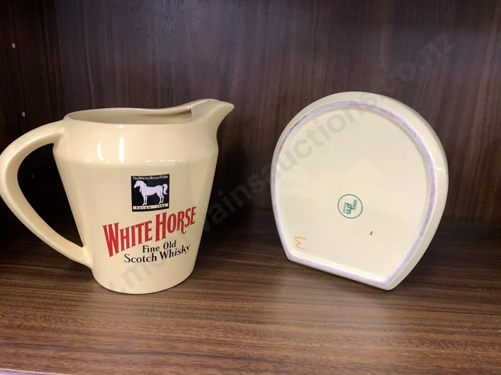 Vintage Wade White Horse Scotch Whiskey Advertising Water Jug H13cm & Ashtray Image 1++
