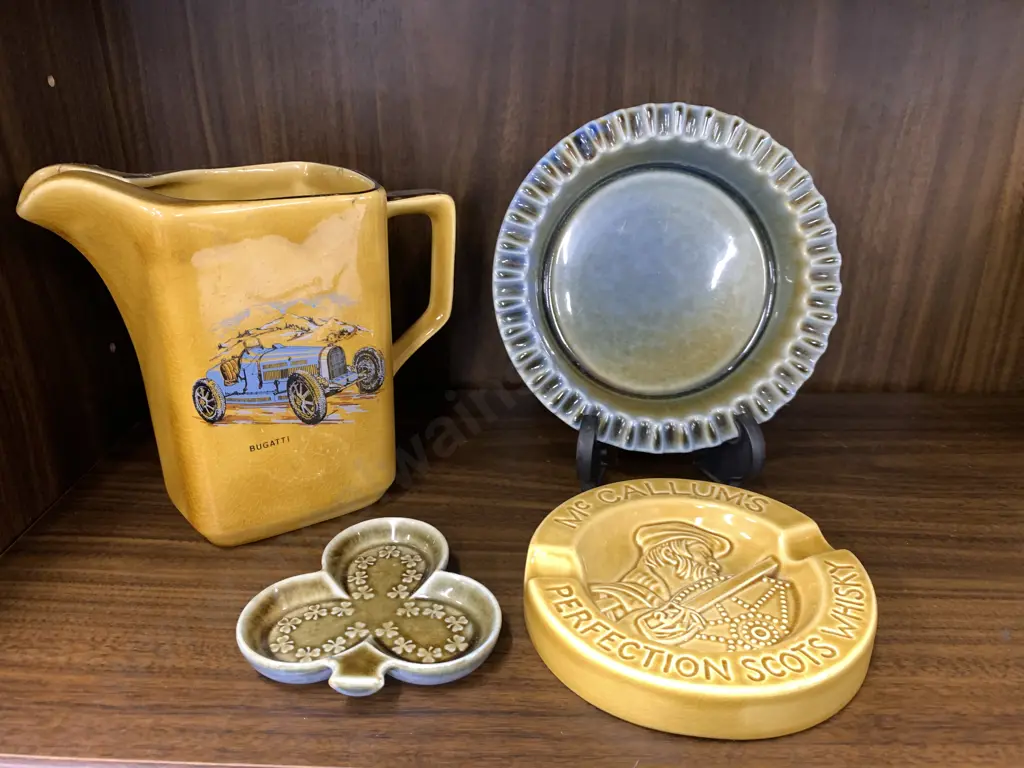 Vintage Wade Whiskey Water Jug Bugatti (af on rim), Alfa Romeo & Selection Of Wade Ashtrays Image 1++