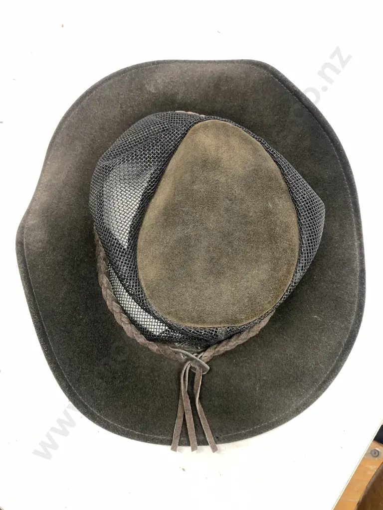 Kakadu Traders Genuine Australian Hat Size L Brown With Black Mesh Detail Image 1++