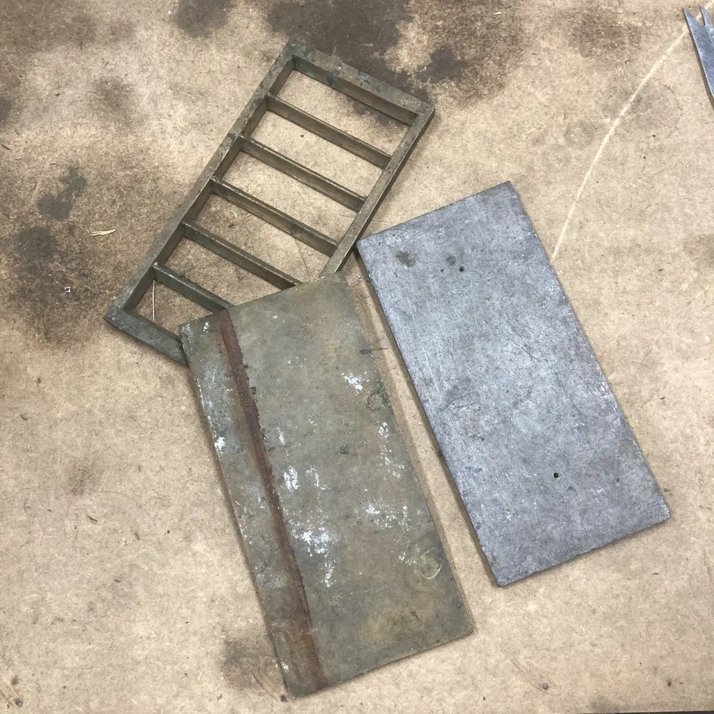 Vintage Brass & Steel 'CAPITOL' Moulds, 11 x 23cm Image 1++