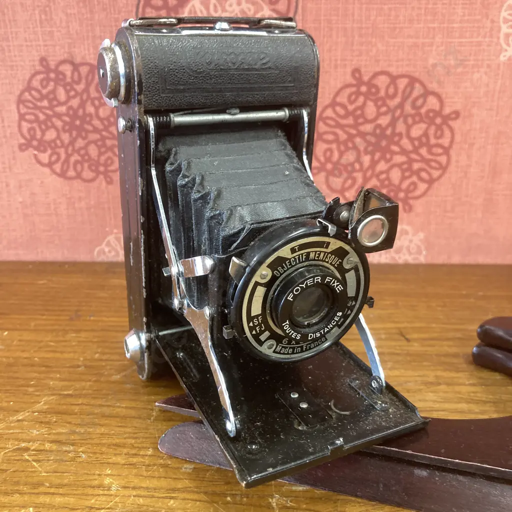 Vintage Coronet Folding Bed Camera, 'Objectif Menisque' 6x9cm, Foyer Fixe Made In France Image 1++