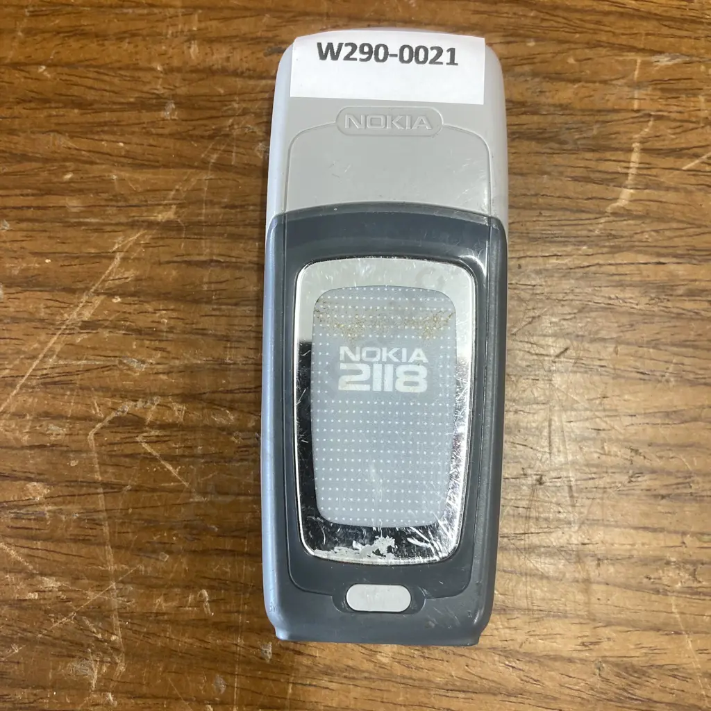 Vintage Nokia 2118 Cellphone Image 1++
