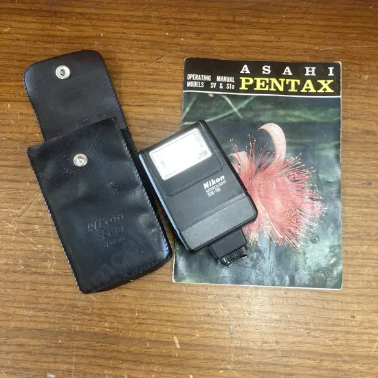 Nikon Speedlight SB-18 Shoe Mount Flash With Soft Case & A Asahi Pentax Operating Manual