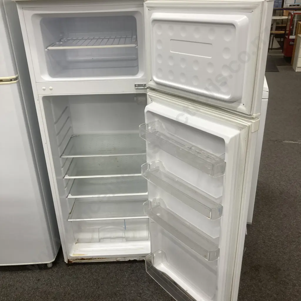 Fridge Freezer, Samsung 335 Litre, Model SR367NW Image 1++