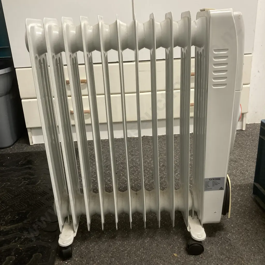 Goldair 11Fin Oil Column Heater With Timer Image 1++