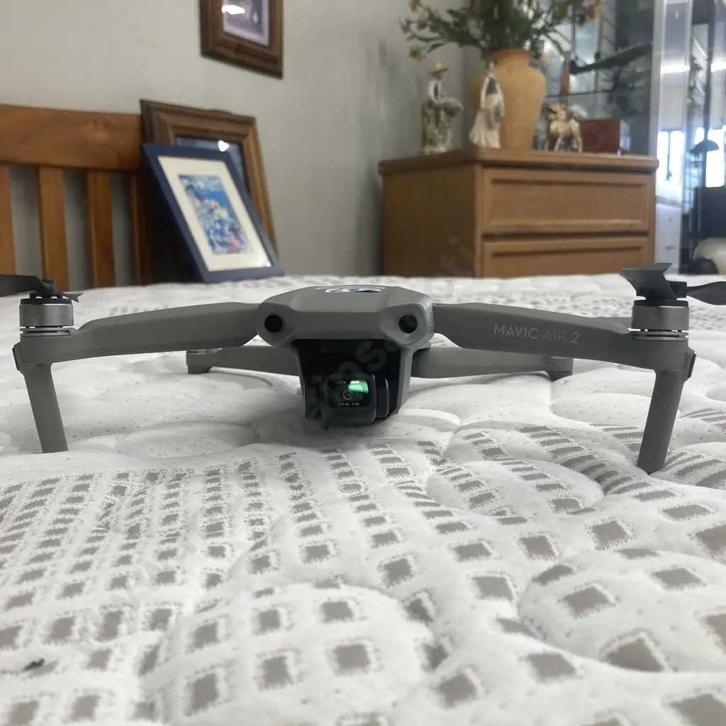 DJI Mavic Air 2 Drone, Model MA2UE1N (Note - This Is The Drone Only) #1WNBH4D 00201T1 Image 1++