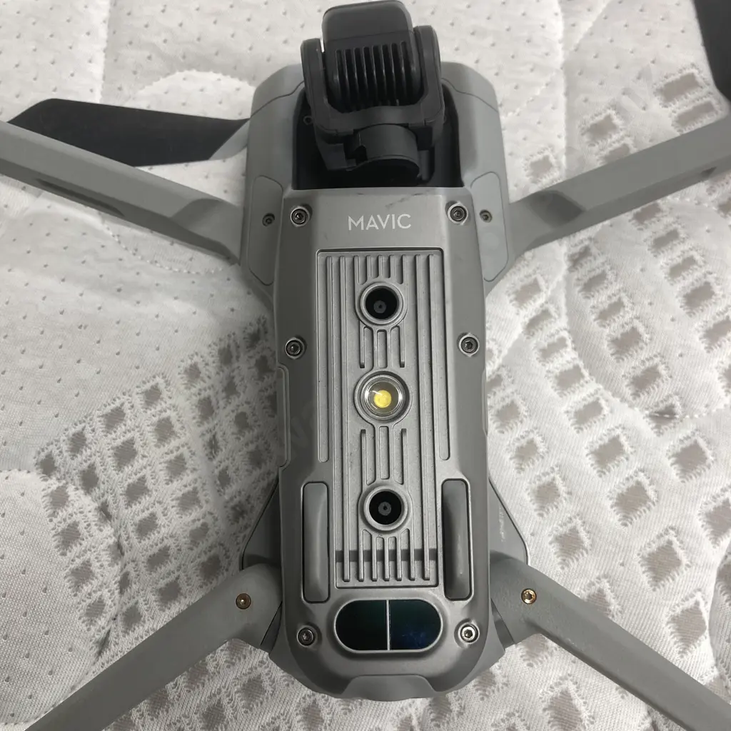 DJI Mavic Air 2 Drone, Model MA2UE1N (Note - This Is The Drone Only) #1WNBH4D 00201T1 Image 1++