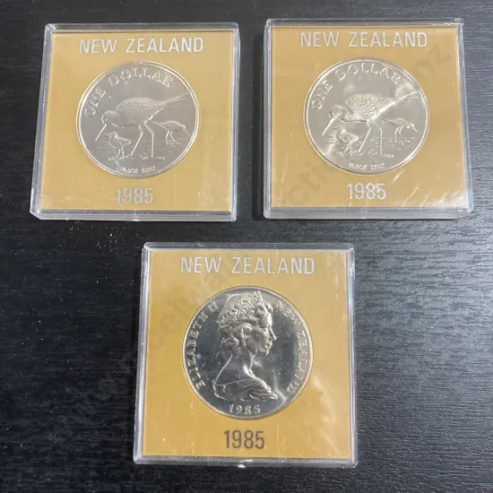 Lot of Three NZ 1985 Black Stilt Bird One Dollar Coins In Plastic Case Of Issue