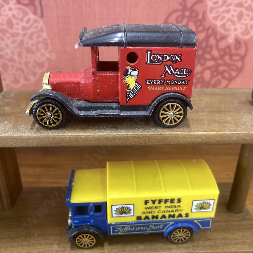 Corgi Assorted Collectable Toy Vehicles x 6 With Wooden Display Shelf, L46cm Image 1++