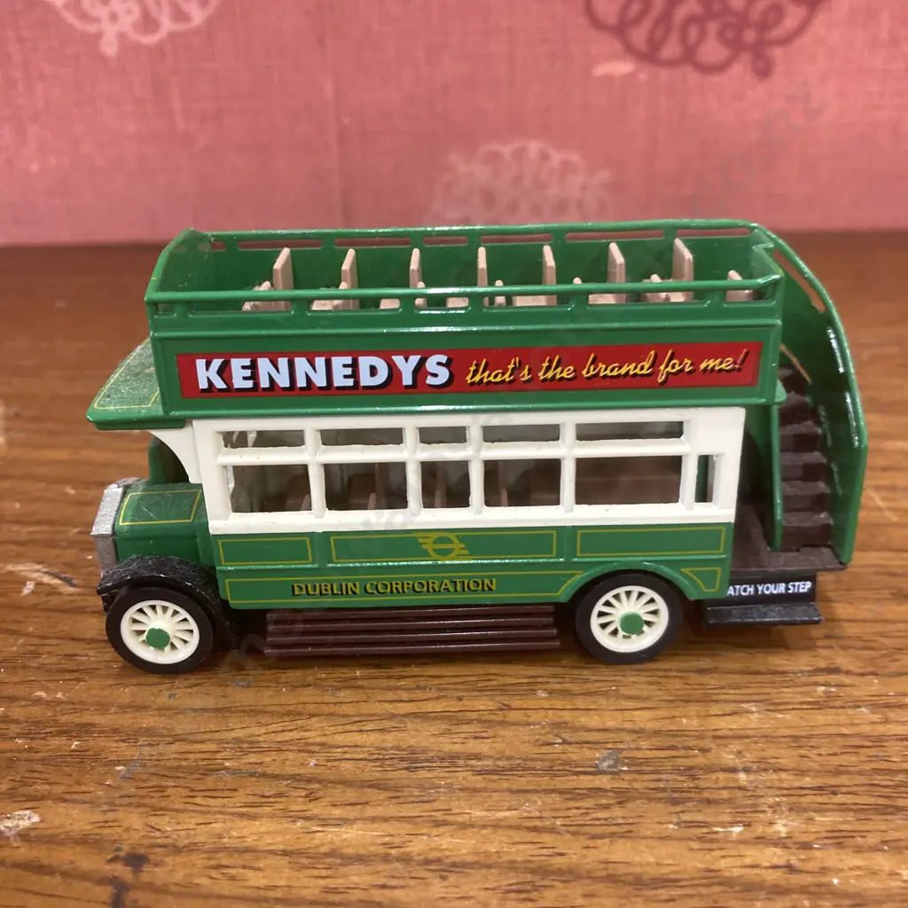 Matchbox 1922 Scania Post Bus Kaffe DG Rich, 1922 Kennedys Open Top Bus, Renault AG Motor Bus St Symphorien Image 1++