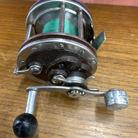 Vintage Shakespeare 2158  Fishing Reel Made In Japan