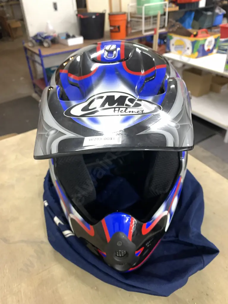 CMS Motorbike Helmet, 60-61 With Carry Bag, E6, 002-1268 Image 1++