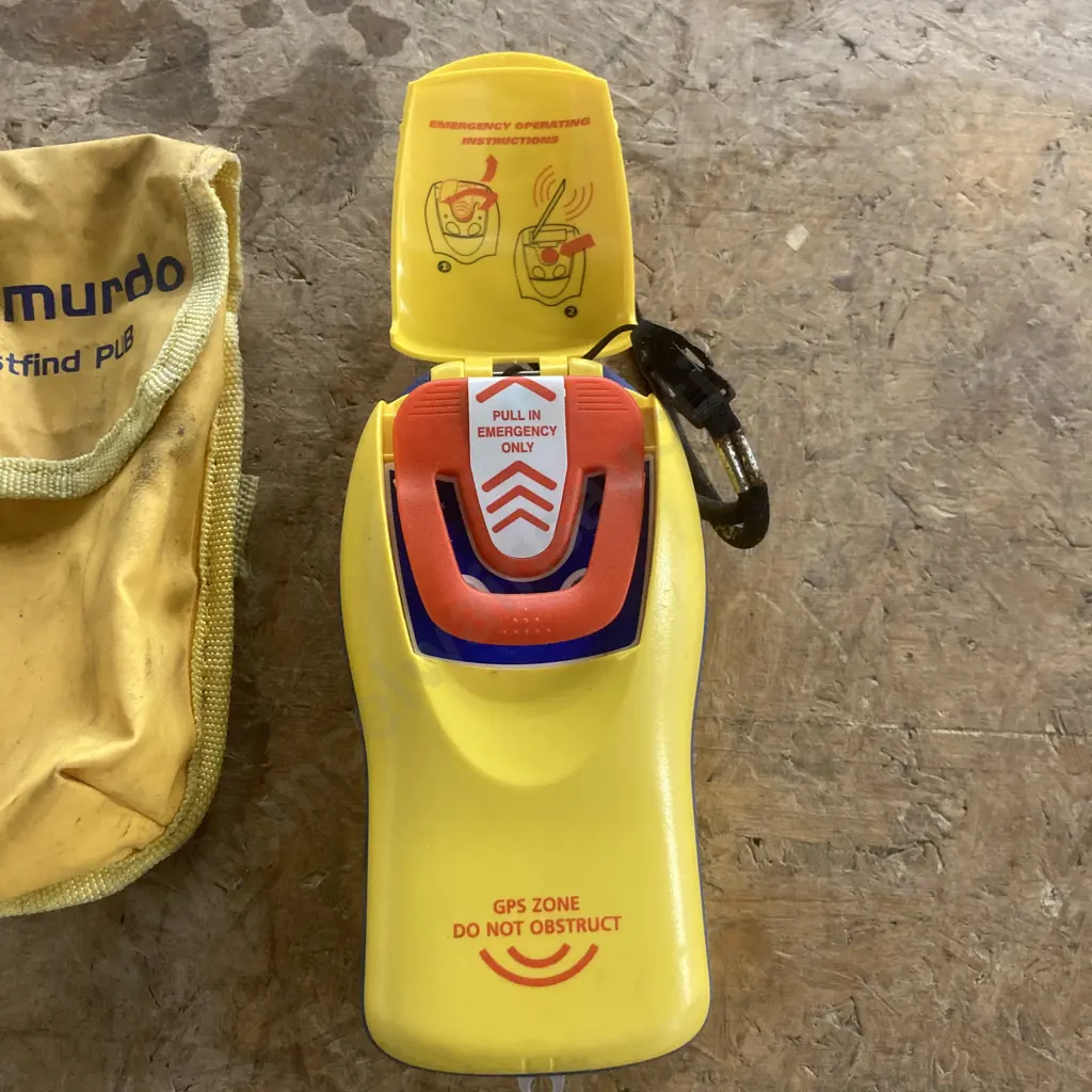 McMurdo FastFind Max With Case (Battery Expiry Aug 2015) Image 1++