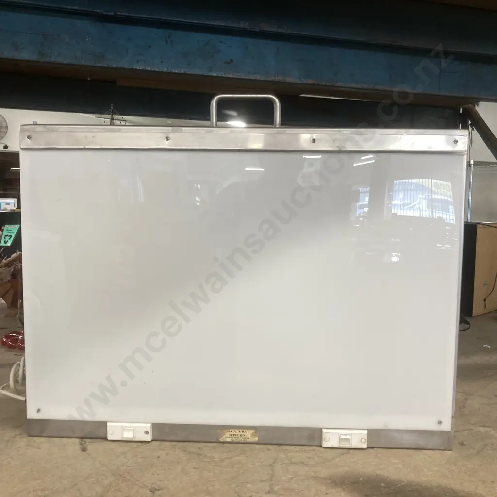 2-Screen X-Ray Film Viewer, H54 W74 D11.5cm Image 1++