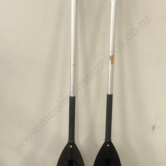 Pair of Rogue River Paddles L137cm