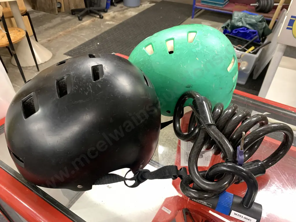 Oxford Heavy Duty Bike Lock & Green & Black Skate Helmets Image 1++
