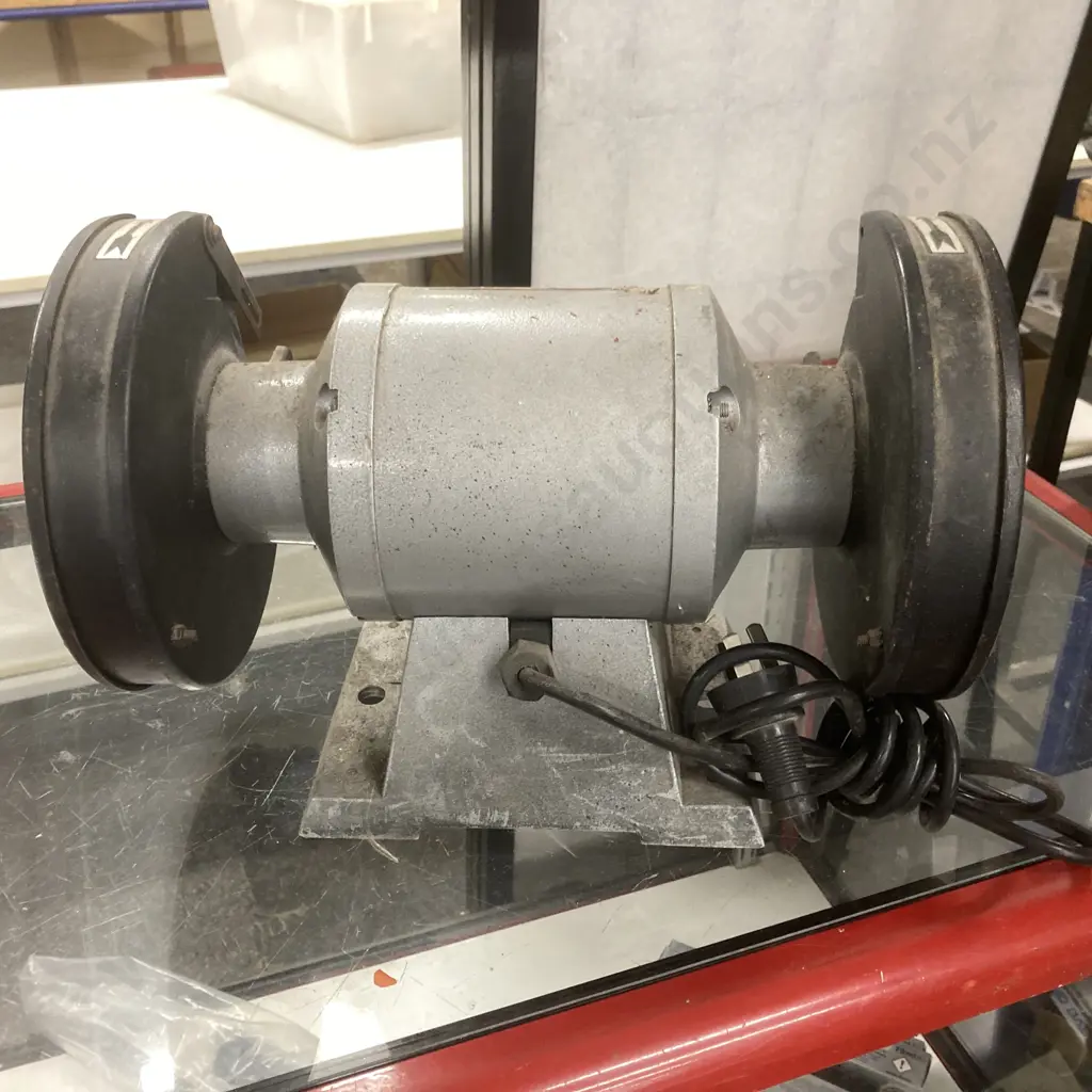 Ryobi 150mm 6" Bench Grinder, Model HBG634 Image 1++