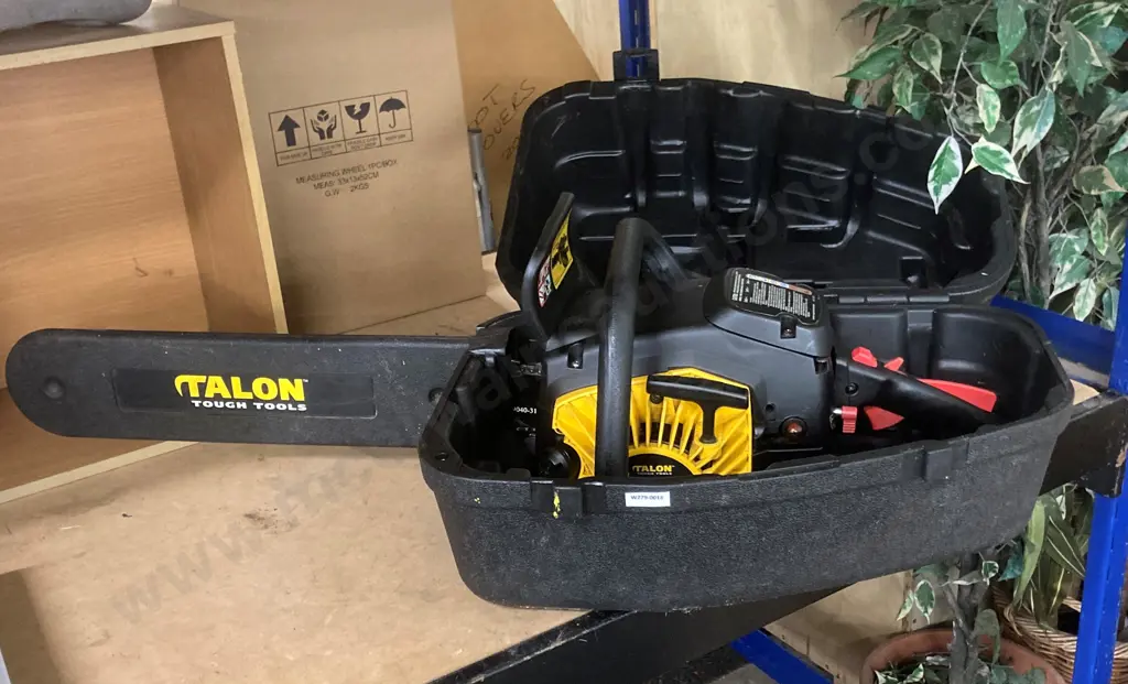 Chainsaw, Talon Mountain Hawk 55cc 50cm In Plastic Carry Case (Has Pull Start Fault) Image 1++