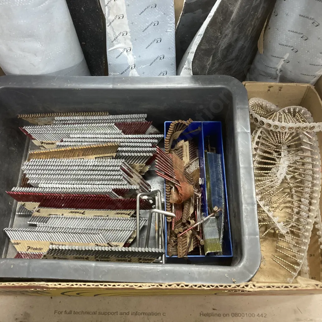 Box of Wakaflex Off-Cuts, Strip Nails, Z Nails, Etc Image 1++