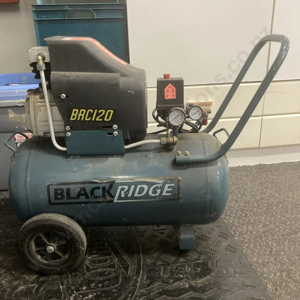 BlackRidge BAC120 Air Compressor (Needs A Regulator) Image 1++