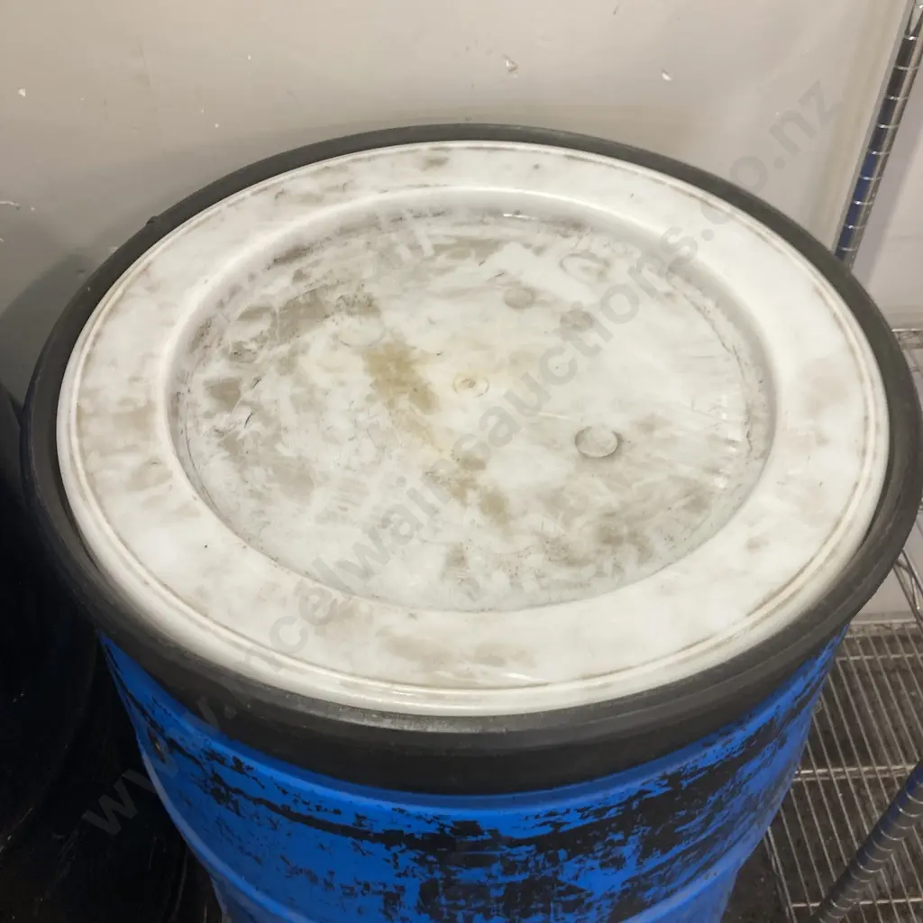 Plastic Drums With Lids x 2 Image 1++