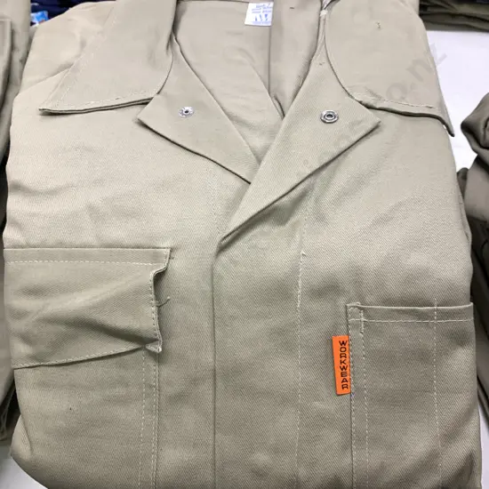 New Workwear New Zealand Made Overalls Khaki Size 7 x10