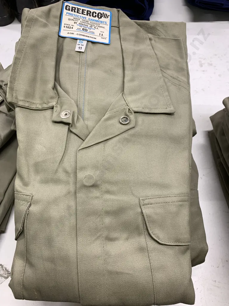 New Greerco Protective Overalls Khaki Size 11 x6 Image 1++