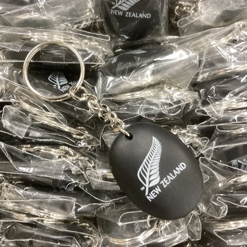 Box Lot of 100 New "New Zealand" Key Rings With Push Button LED Torch Image 1++