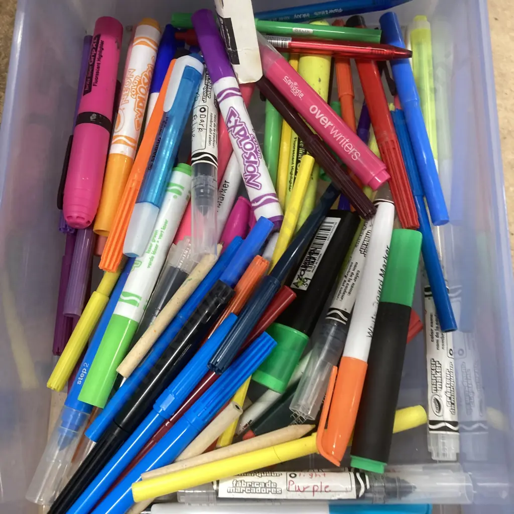 Plastic 4 Drawer Unit, H39 W25 D35cm, With Pens, Pencils, Felt Pens, Highliters, Calculator Etc Image 1++