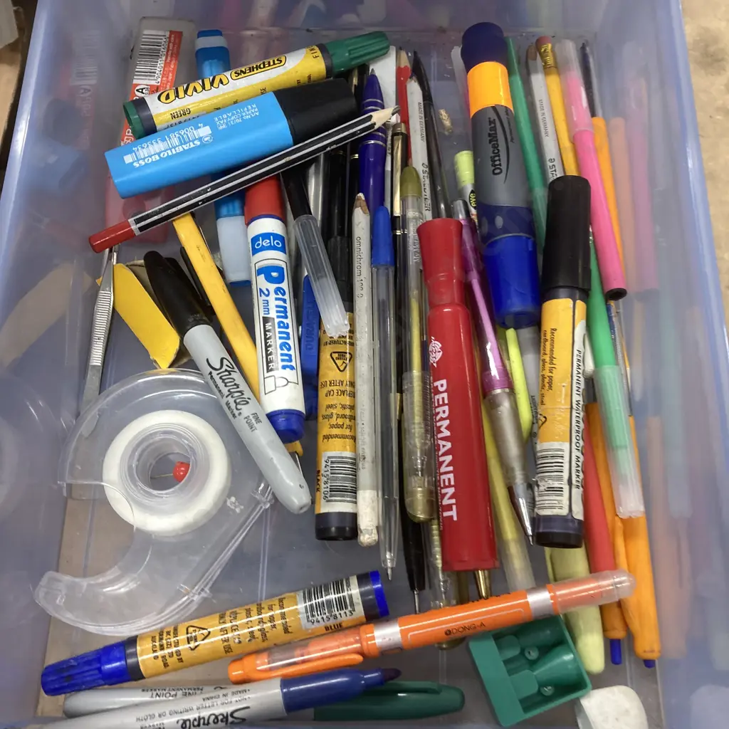 Plastic 4 Drawer Unit, H39 W25 D35cm, With Pens, Pencils, Felt Pens, Highliters, Calculator Etc Image 1++