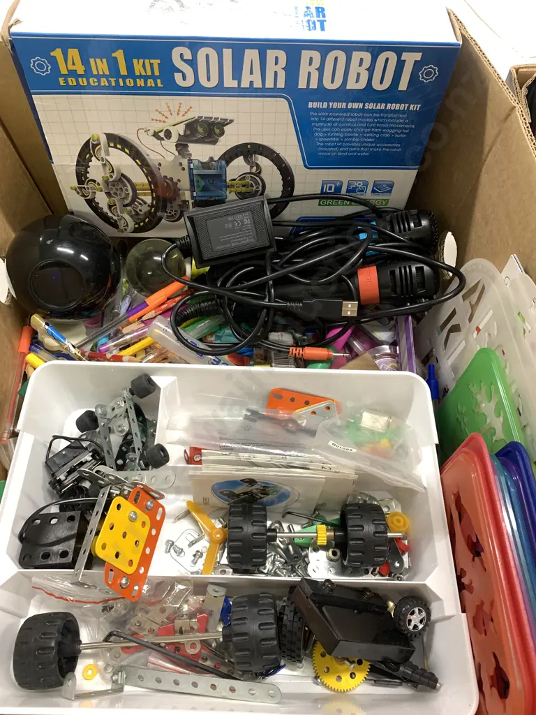 Assortment Of Childrens Sundries Including Stationary, Meccano, 14 n 1 Solar Robot Kit Etc Image 1++