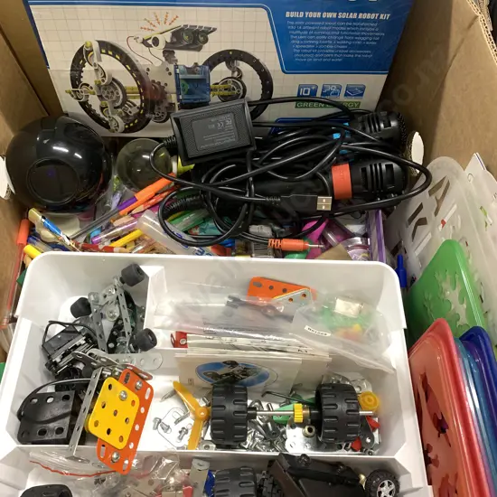 Assortment Of Childrens Sundries Including Stationary, Meccano, 14 n 1 Solar Robot Kit Etc