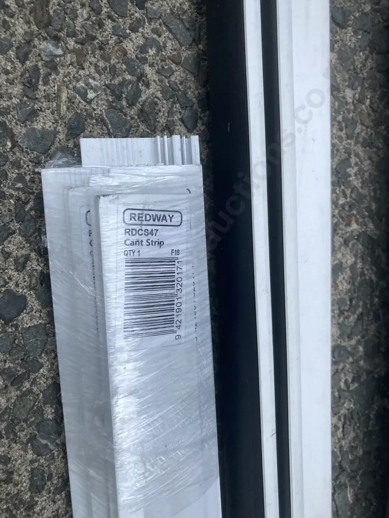 New Assorted Bundles of 2 x Redway Sant Strips RDC S47, Dynex 30mm Cavit & Pallisade Internal Corners Image 1++