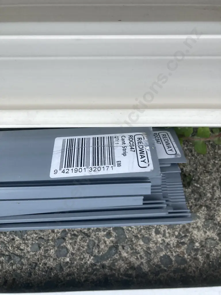 New Assorted Bundles of 2 x Redway Sant Strips RDC S47, Dynex 30mm Cavit & Pallisade Internal Corners Image 1++