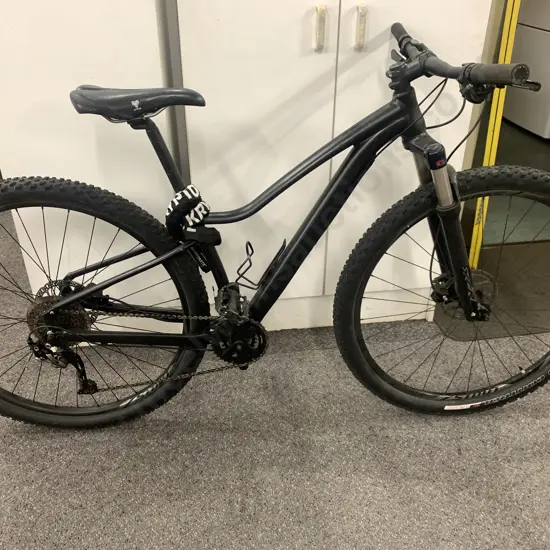 Black Mountain Bike With SR Suntour XCR Front Shocks