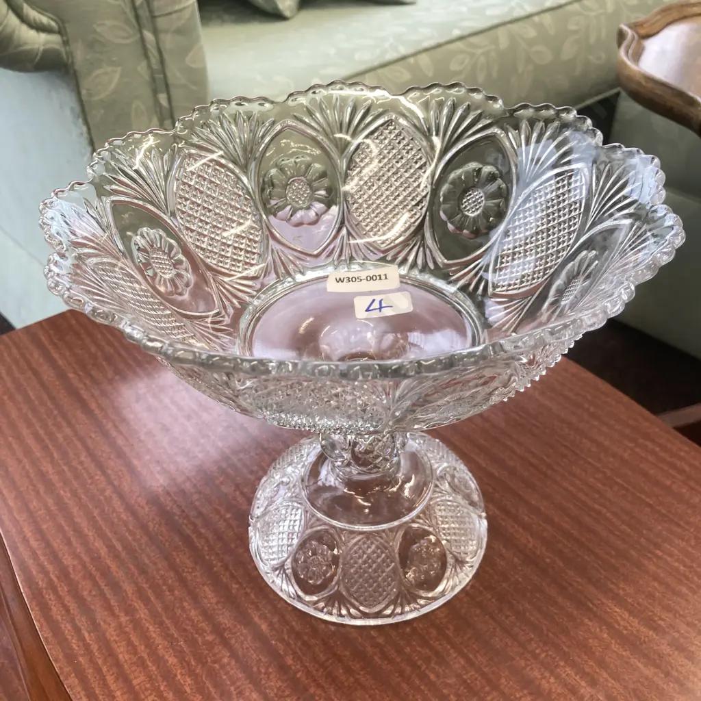 Vintage Glass Pedestal Fruit Bowl Image 1++