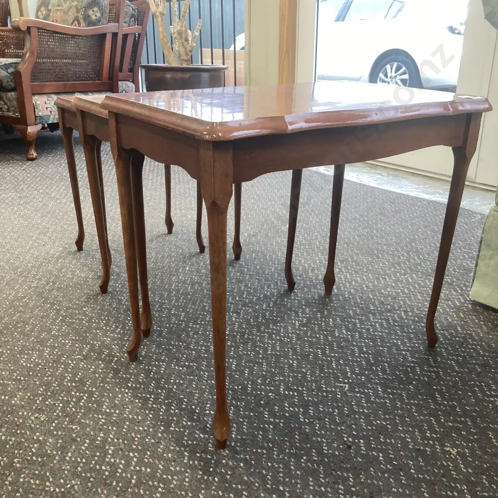 Mahogany Nest Of Three Tables, Cabriole Legs Image 1++