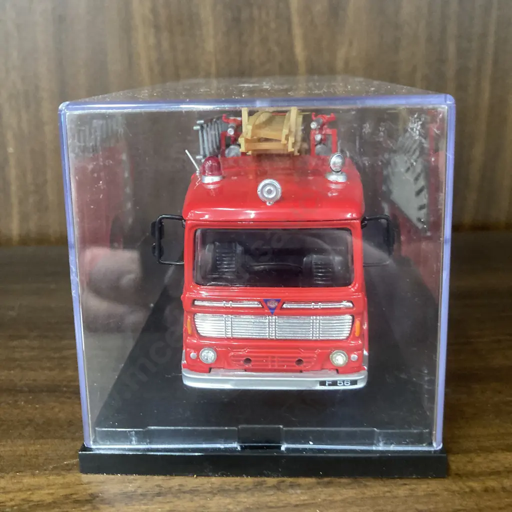 Corgi Classics 21802; Hong Kong AEC Ergomatic Fire Engine Image 1++