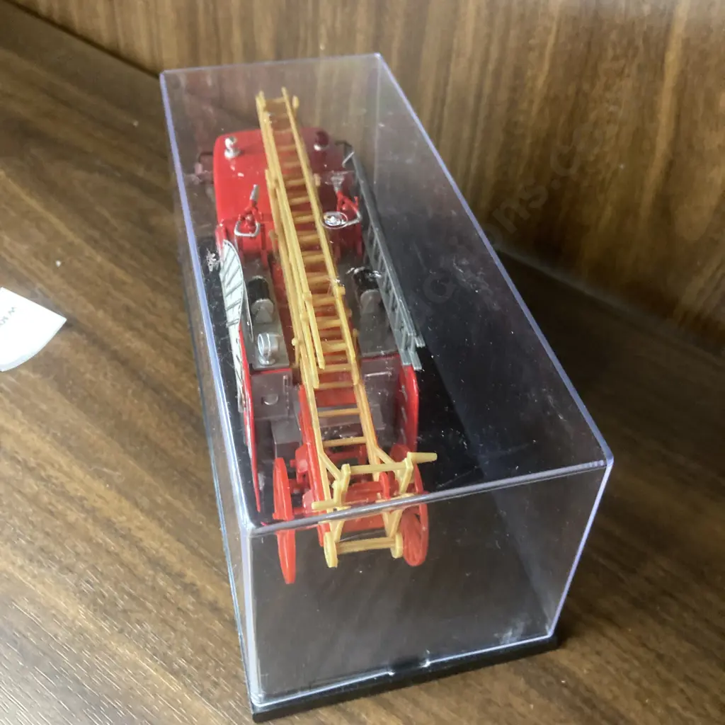 Corgi Classics 21802; Hong Kong AEC Ergomatic Fire Engine Image 1++