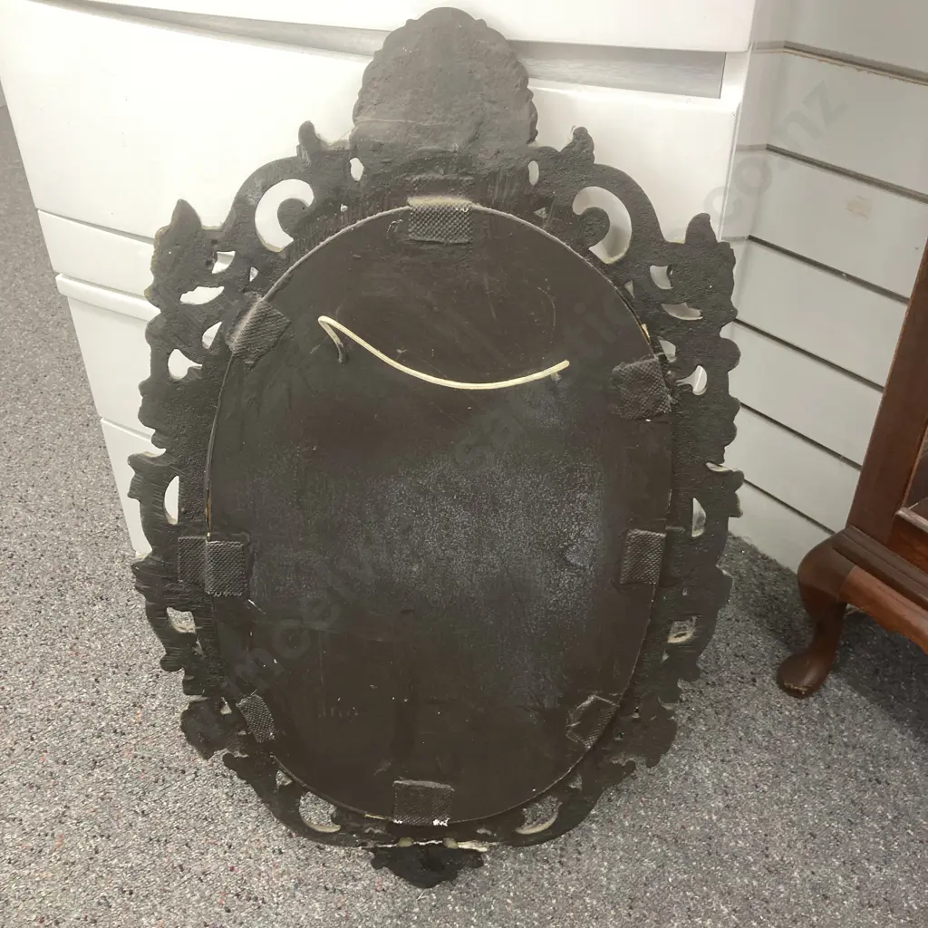 Vintage Oval Ornate Gilt Framed Mirror, 72 x 47cm Image 1++