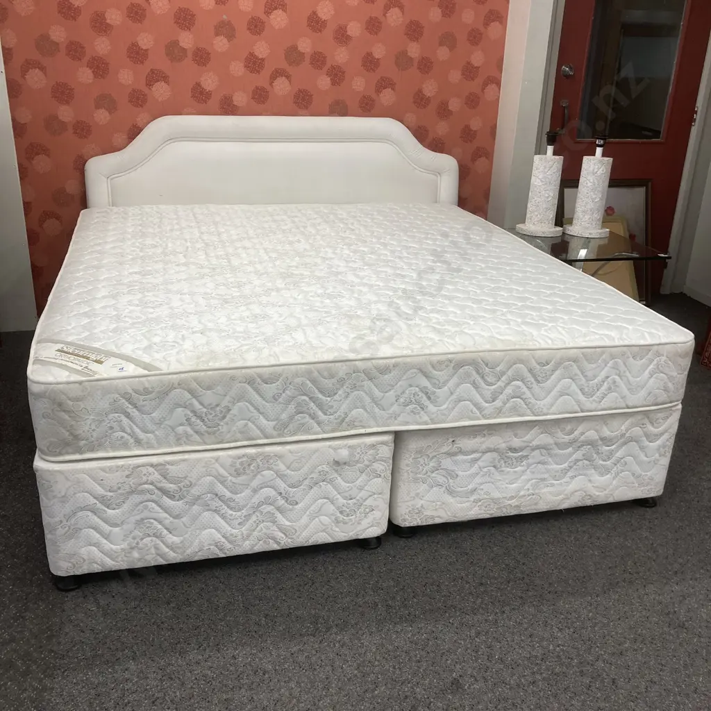 SilentNight Orthopaedic (UAE) Bed, W180 L200cm, Split Base, With Padded Fabric Headboard Image 1++