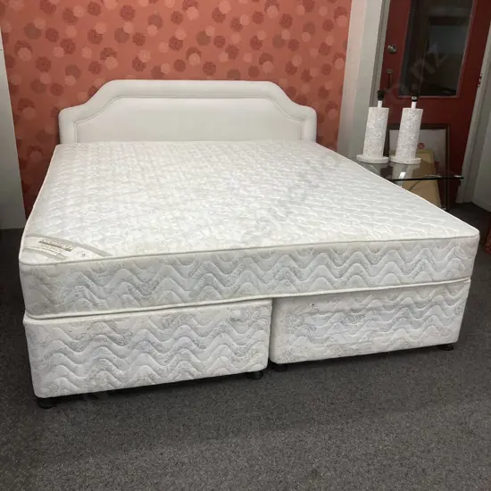 SilentNight Orthopaedic (UAE) Bed, W180 L200cm, Split Base, With Padded Fabric Headboard