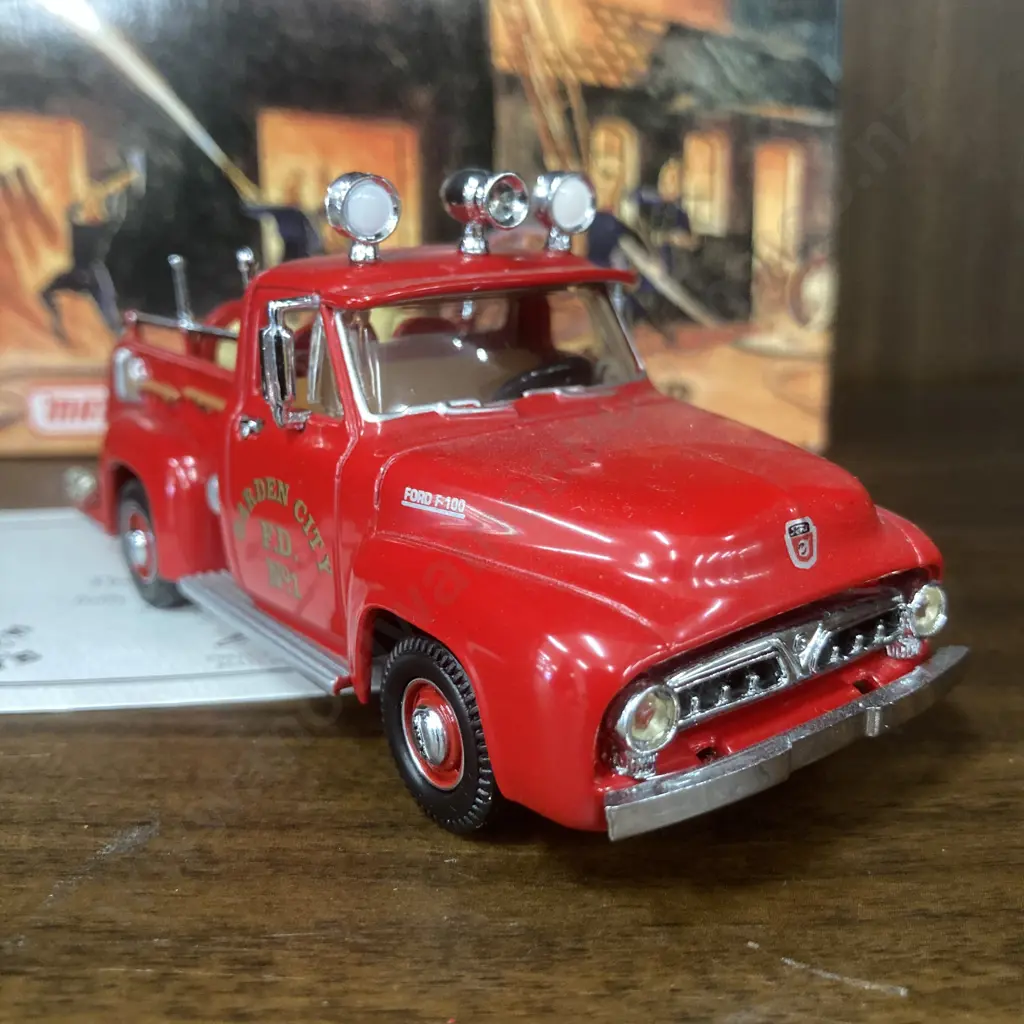 Matchbox Fire Engine Series YFE14 1953 Ford Pickup Truck Image 1++