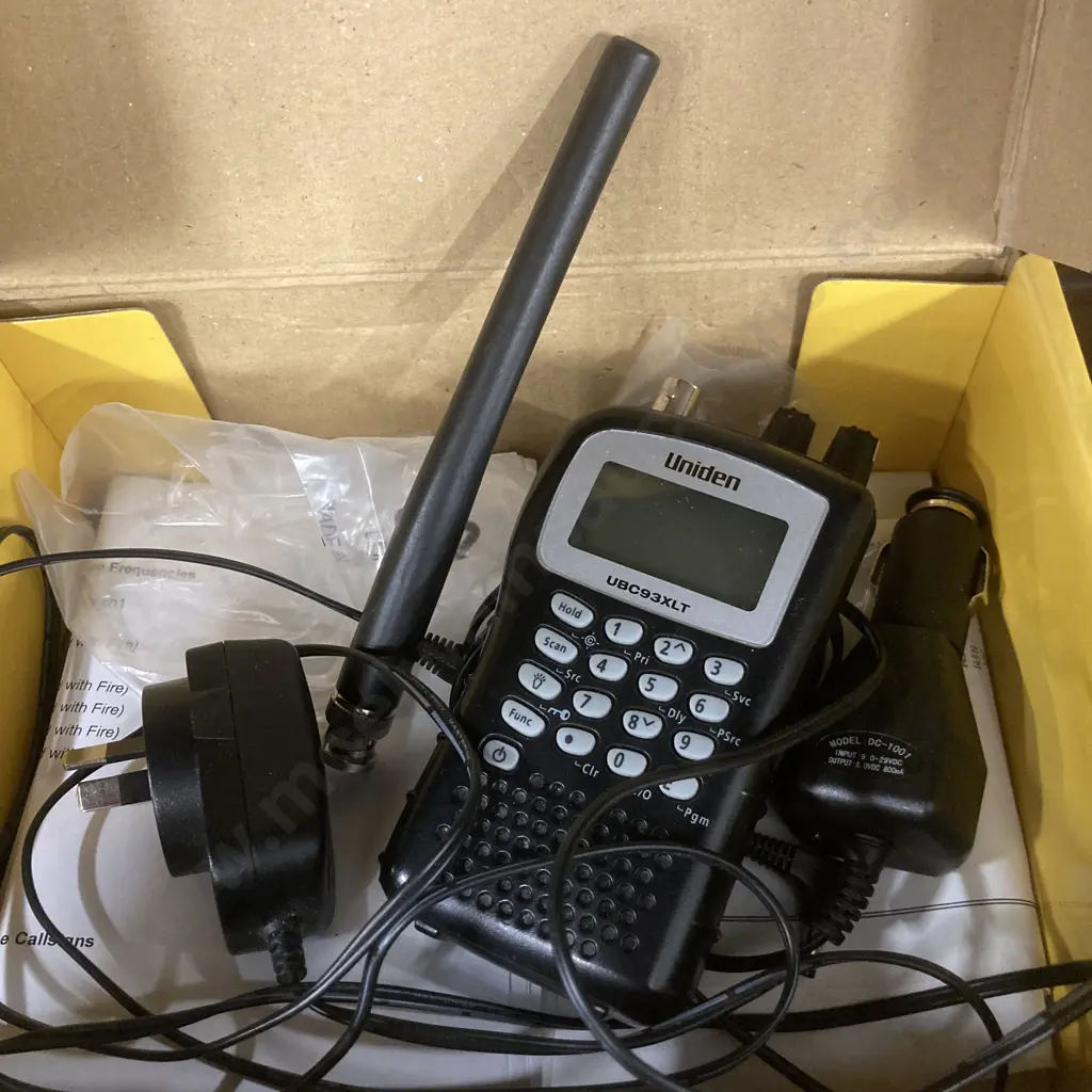 Uniden Bearcat ubc93xlt 200 Channel Programmable Scanner In Box Image 1++