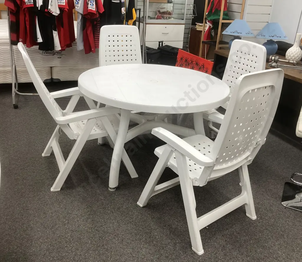 White Italian Made Nardi Colosseo PP Resin 74 x 120cm Round Table, Adj Feet, 4 Maya Scab Multi Adjustable Armed Chairs Image 1++