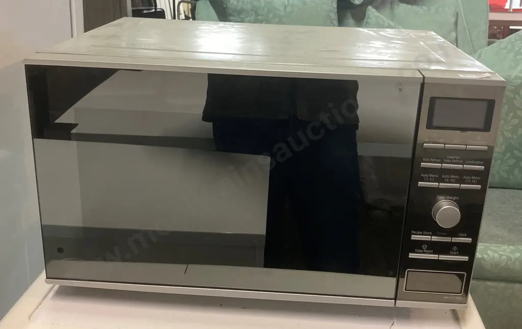 Panasonic 27L 3-In-1 Flatbed Convection Microwave Oven, Model NN-CF770M (Missing Feet) Image 1++