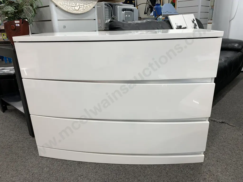 White Lacquered 3 Drawer Lowboy, Curved Front, H81 W110 D44.5cm Image 1++